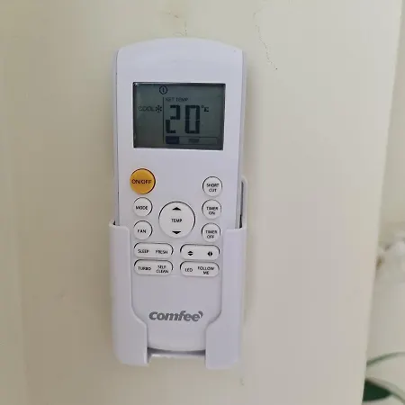 Christina's Beachside *