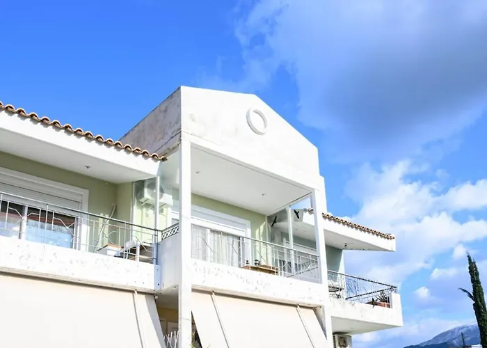 Апартаменты Christina's Beachside Рио