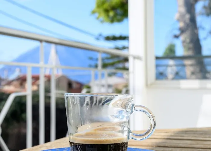 Christina's Beachside *